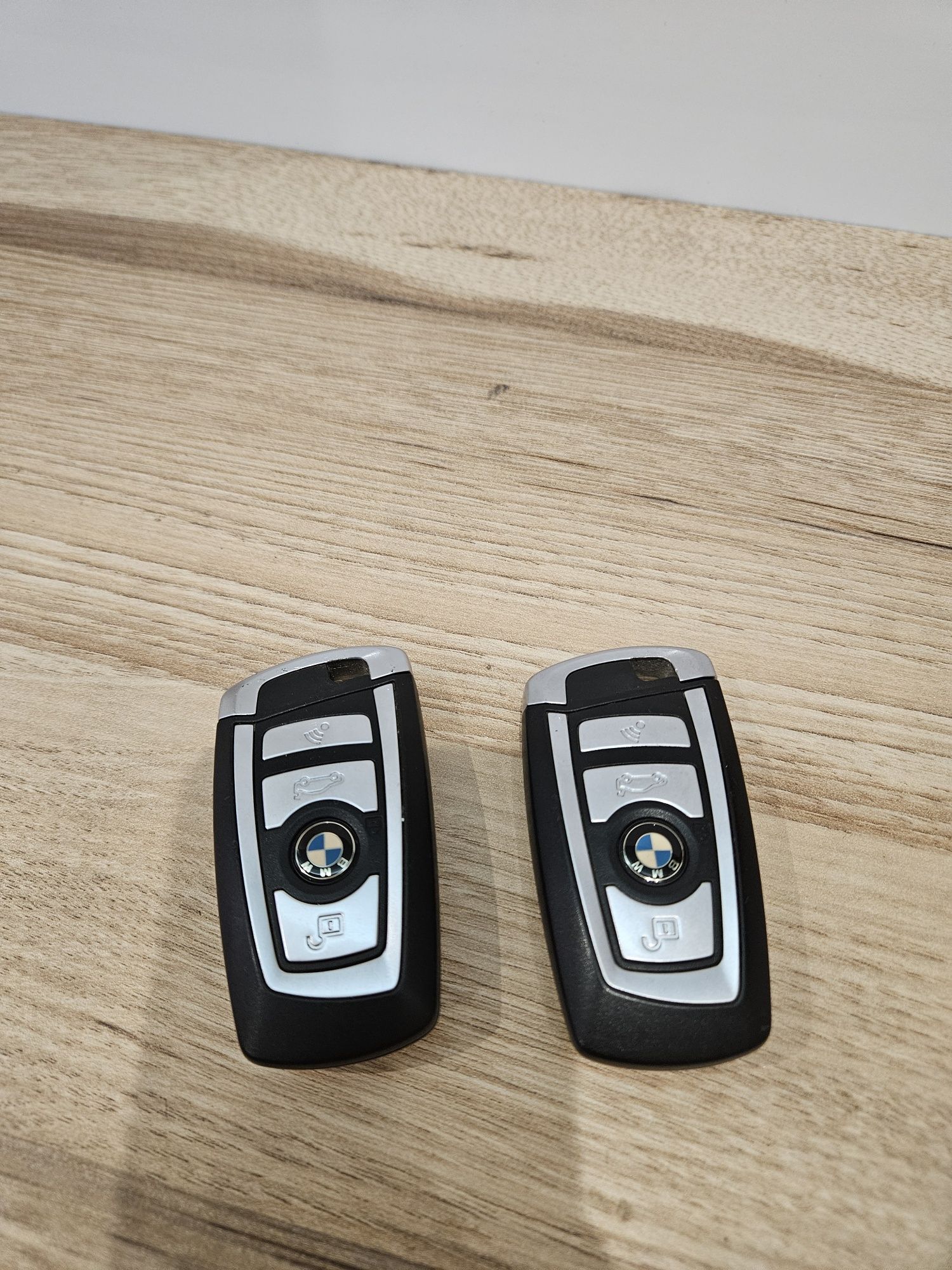 Оригинални ключове за BMW F01