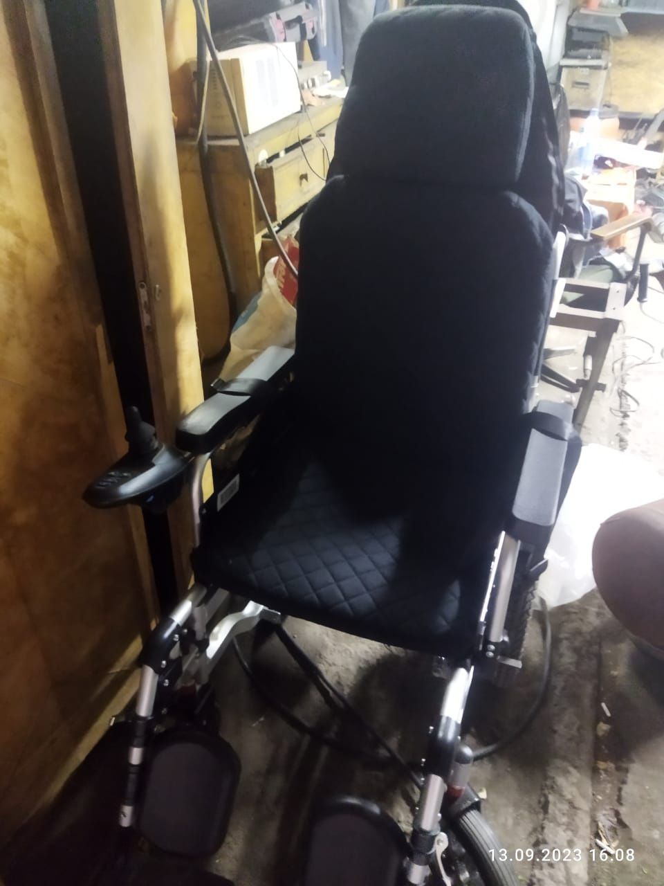 Инвалидная коляска эллектрическая.
