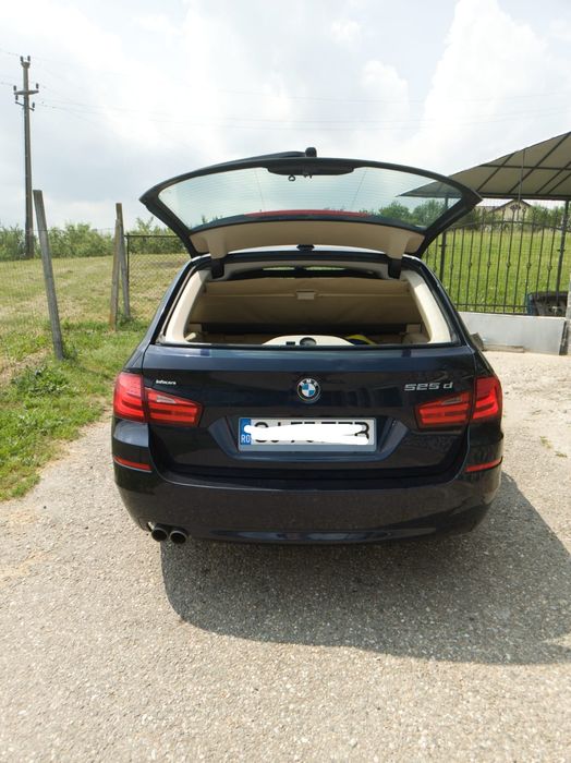 BMW 525 F11 albastru