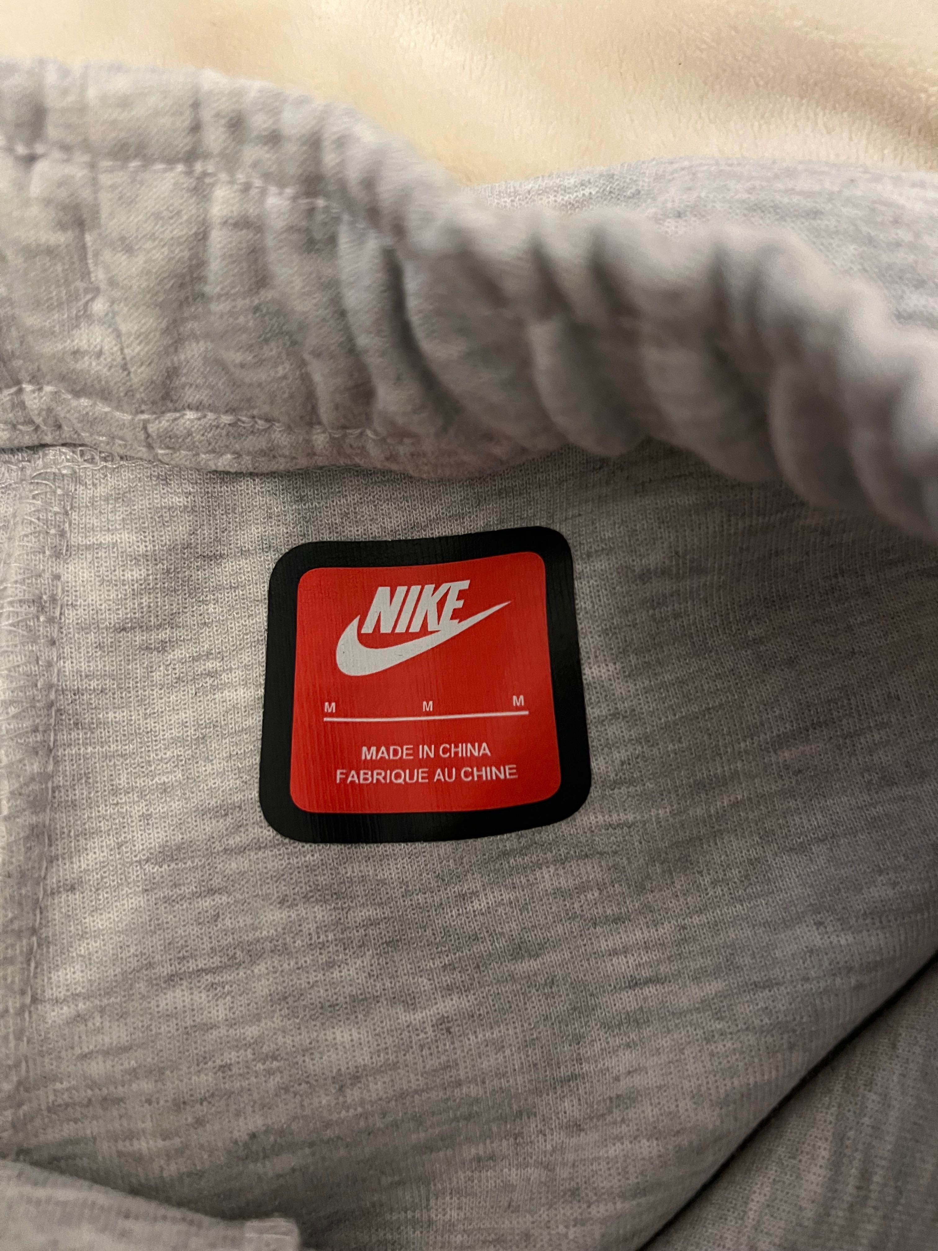 Nike Tech Fleece екип М размер