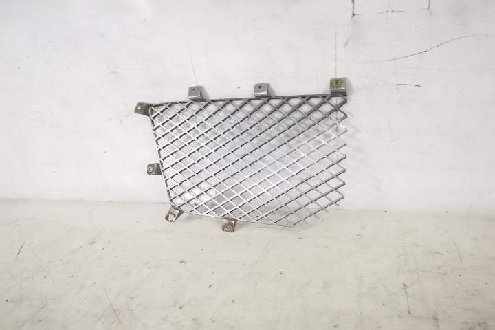 Grila Radiator Centrala Stanga Originala Avariata Bentley  Bentayga  1