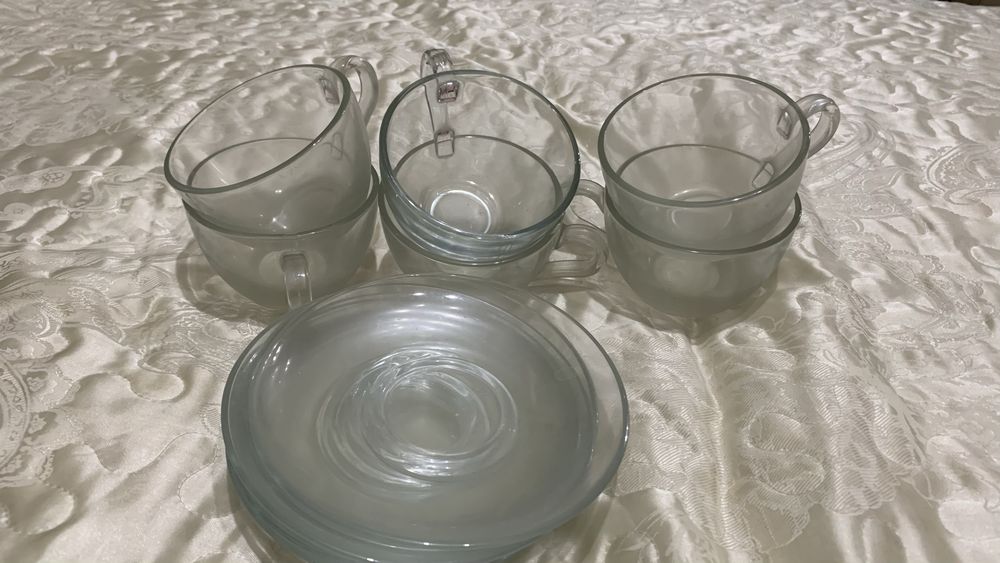 Чашки стеклянные с блюдцем