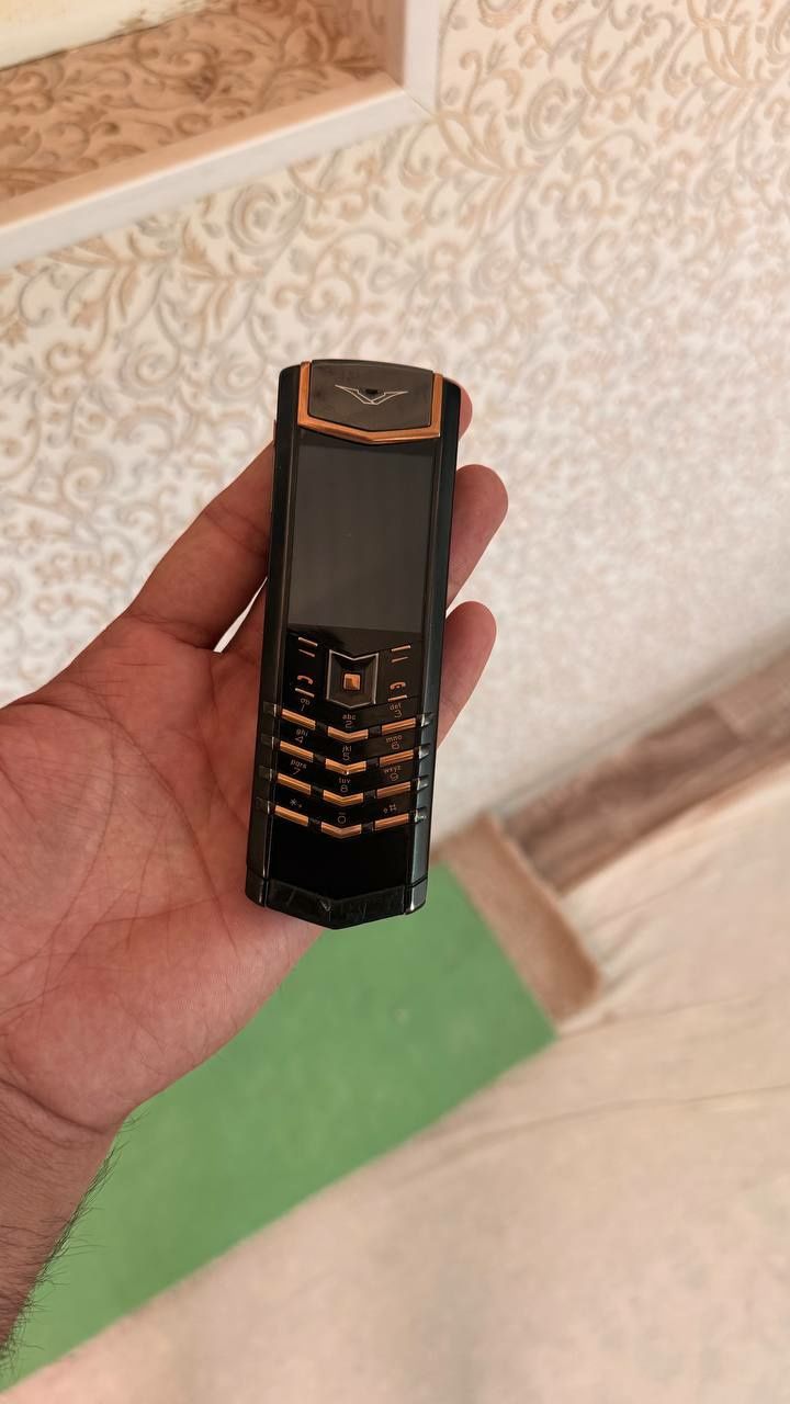 Vertu signature zor sastayanya