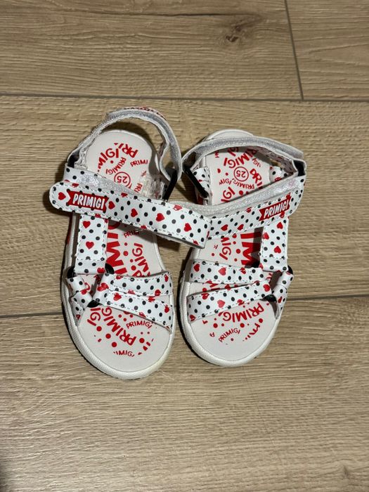 Детски нови сандали Primigi 25номер