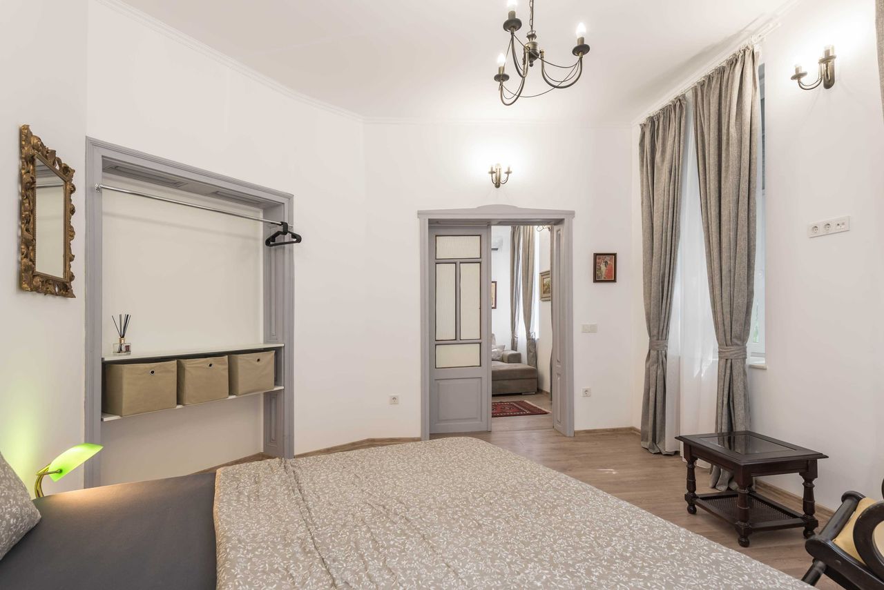 Продава се Многостаен апартамент в Варна, Гръцка махала - 150 кв.м за 3034 €/кв.м - Снимка #13