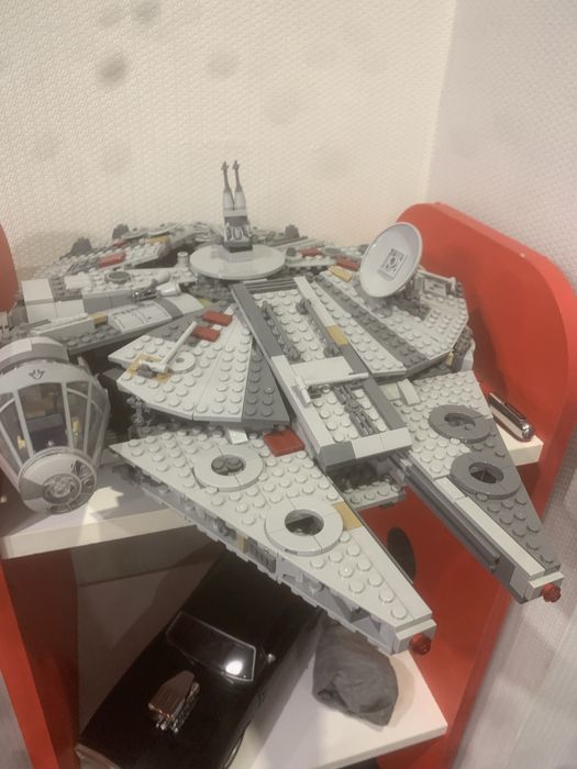Продам лего сокол тысячилетия из star wars
