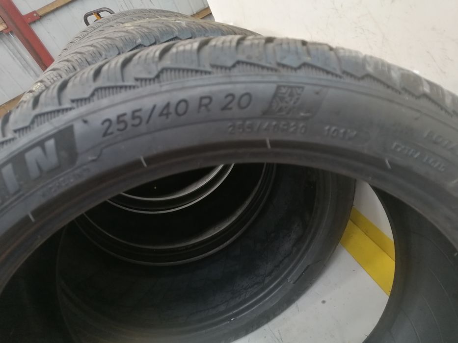 255/40/20 4*Michelin iarna dot 3518. 101w  5,32mm