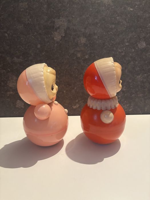 Стара играчка невеляшка