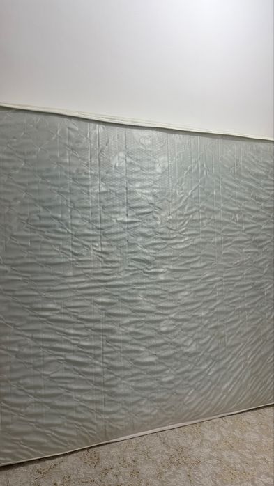 Срочно продается Матрас почти новый