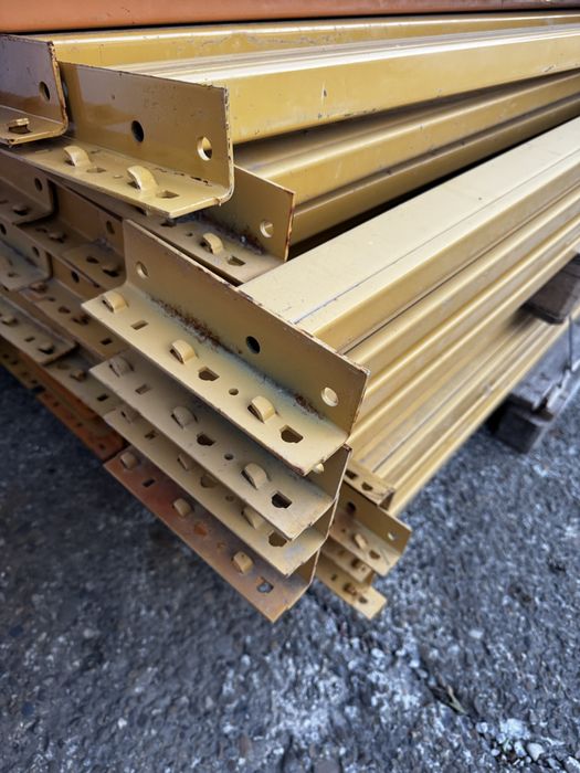 Rafturi metalice - 17 picioare si 80 traverse