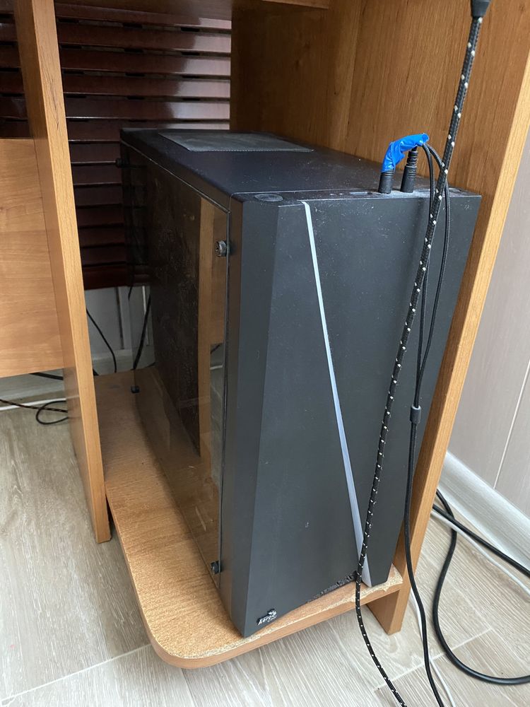 Продам игровой ПК и монитор