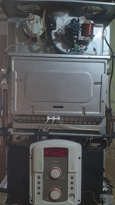 Ariston dvuxkontrny katyol sotiladi