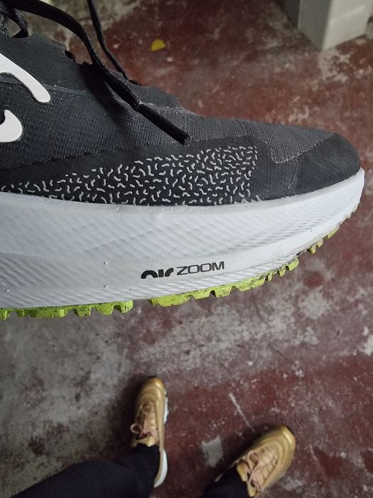 Adidasi nike 40 jumate 41  originali
