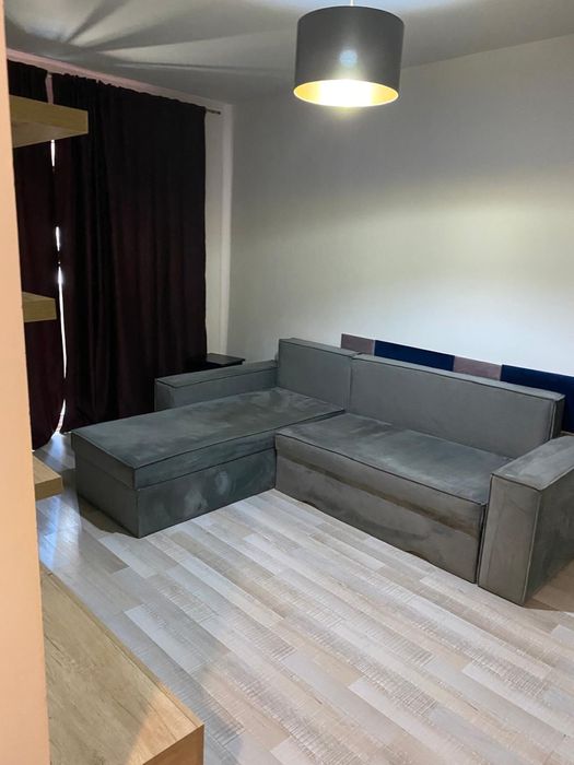 Garsoniera decomandat