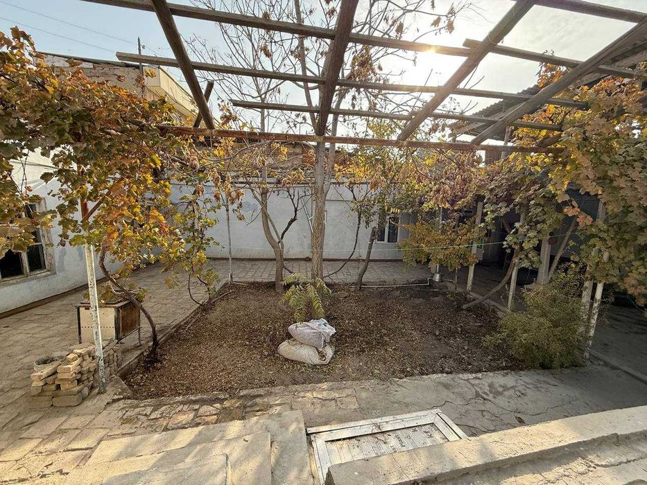 Сдается участок 4 соток имеется 3х комнат Ориентир Арк