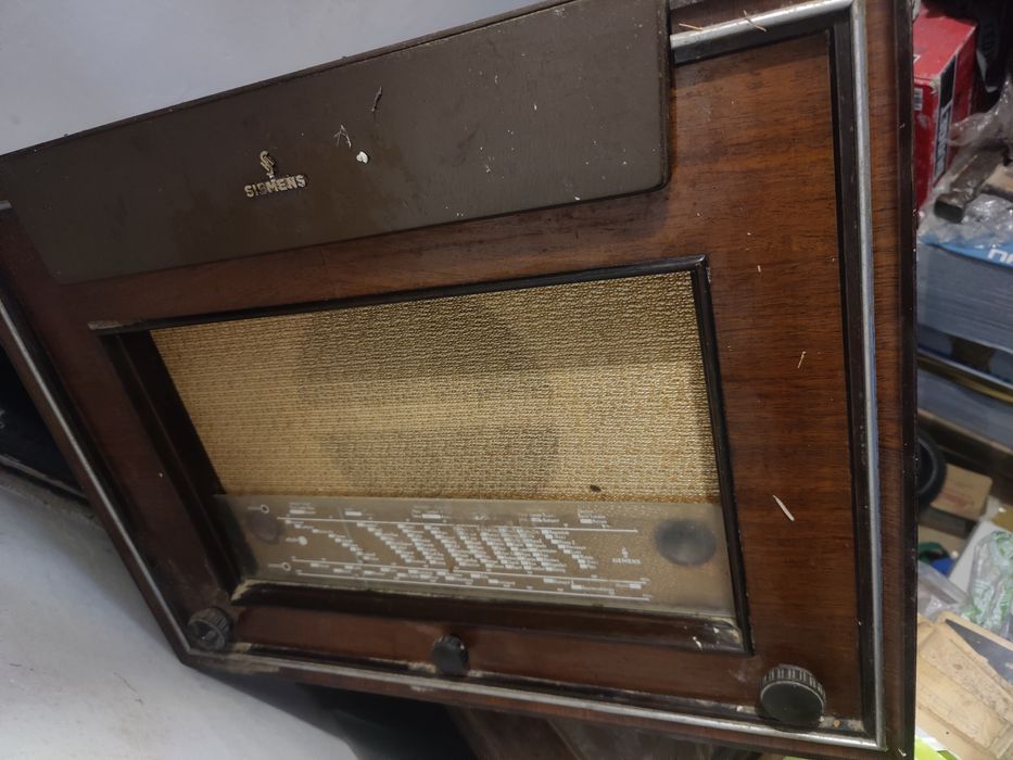 Radio vintage cu lampi Siemens 442 v fabricat 1942r