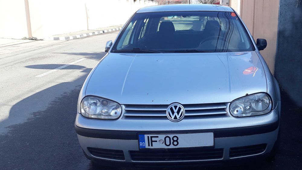 VW Golf 4,  1.6  16v     2000lei(fix), motor avariat, pt. dezmembrari!