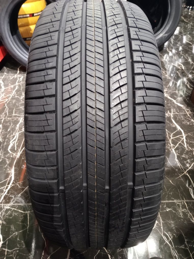 Balon shina NEXEN Roadian GTX 245/45R20