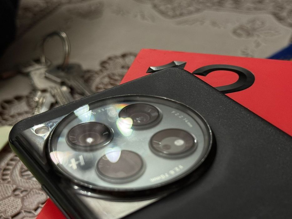 OnePlus 12 16/512 +обмен