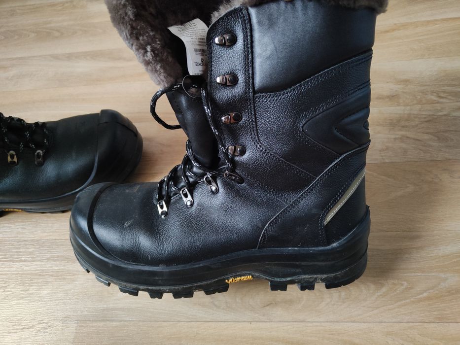 Продам зимние фирменные берцы