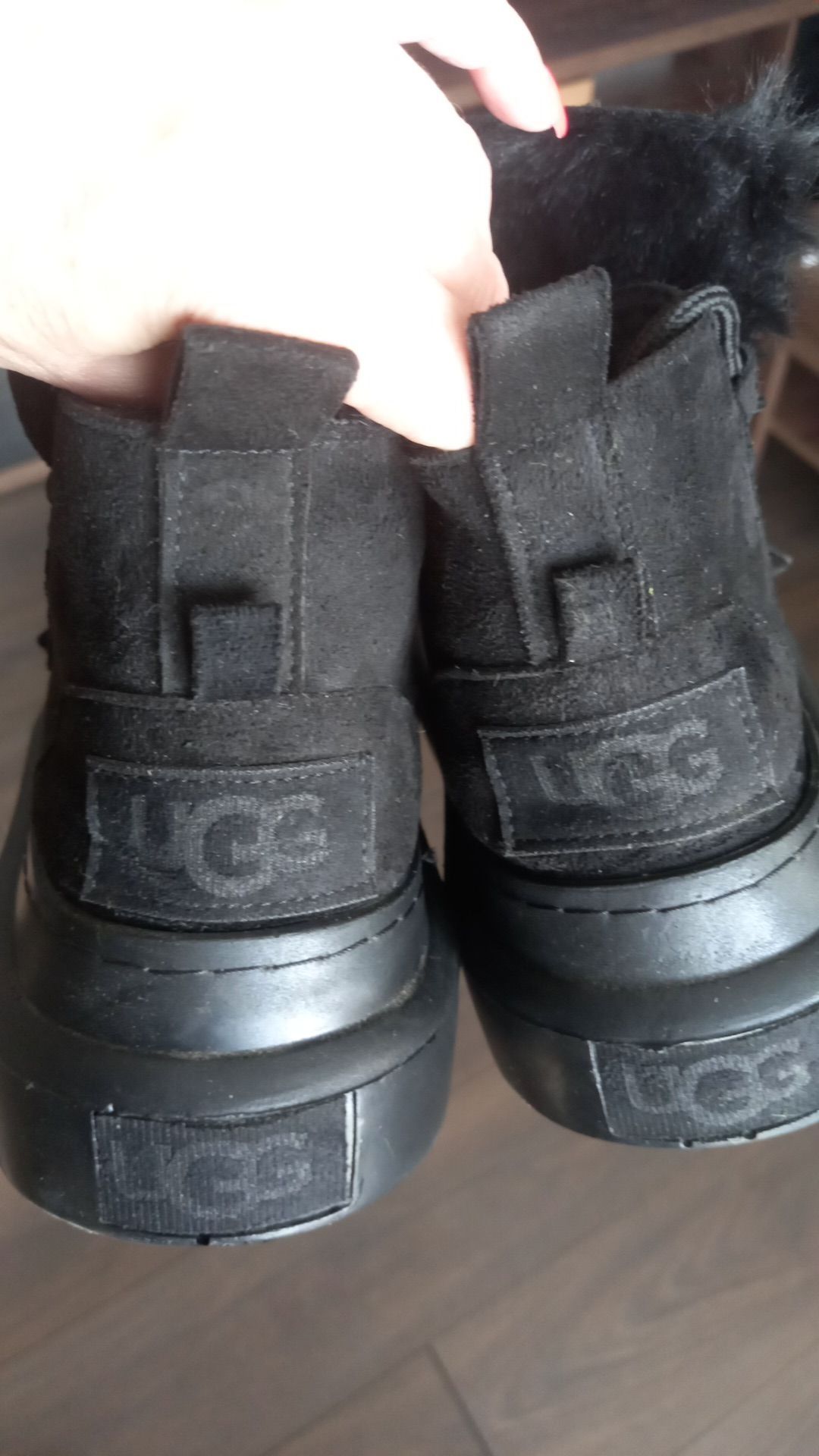 Зимни Апреси UGG