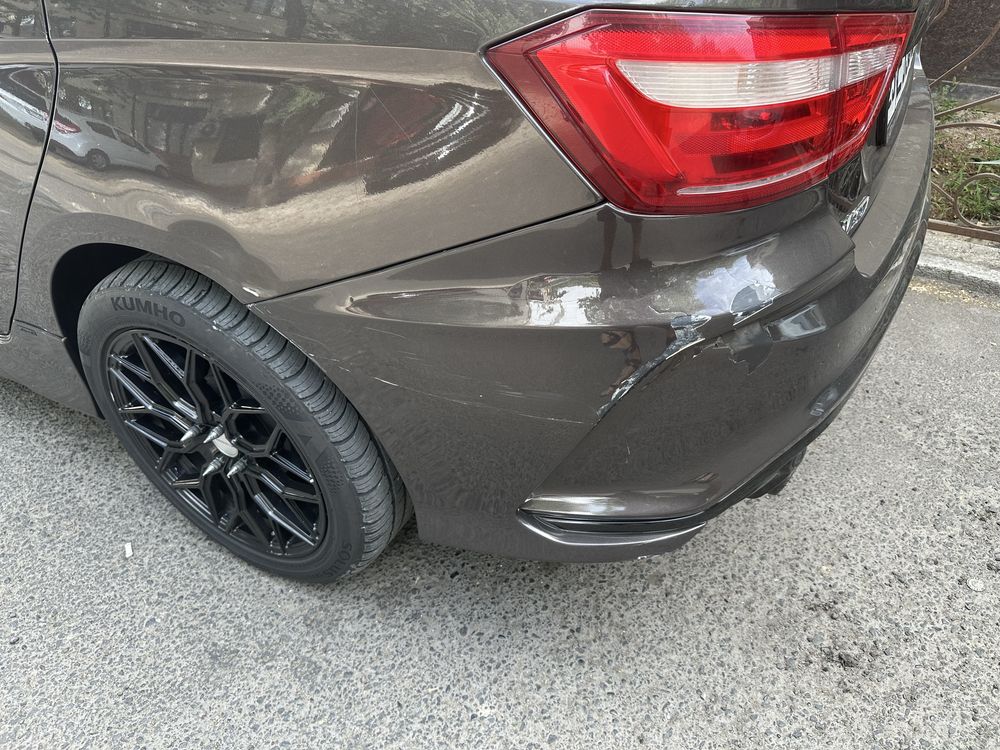 Lada vesta 2017 god gaz-benzin 1,6 motor 93000 km xoroshom sostoyaniye