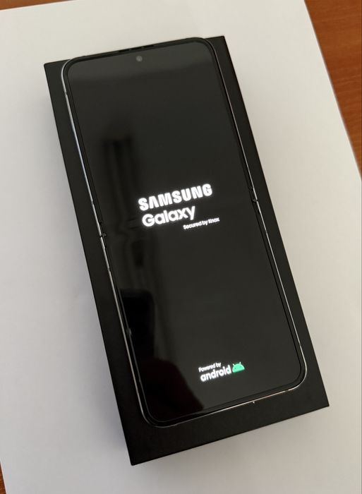 Samsung Galaxy Z Flip 5 – 8GB RAM / 512GB ROM (Mint) - ГАРАНЦИЯ!!!
