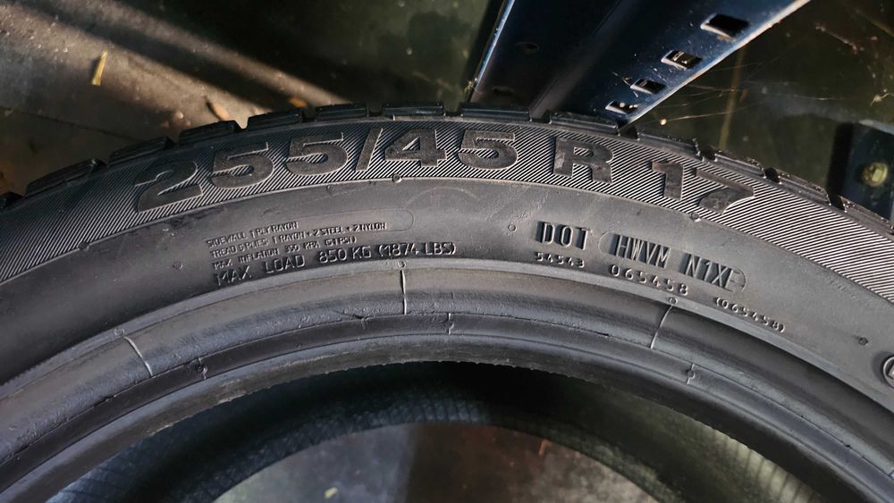 Anvelope 255/45/17 CONTINENTAL IARNA