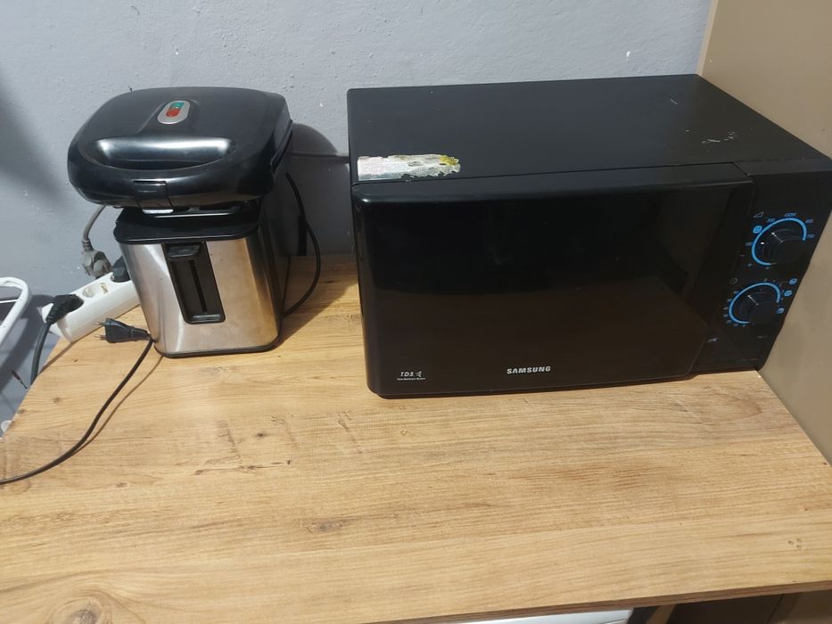 Cuptor microunde Samsung