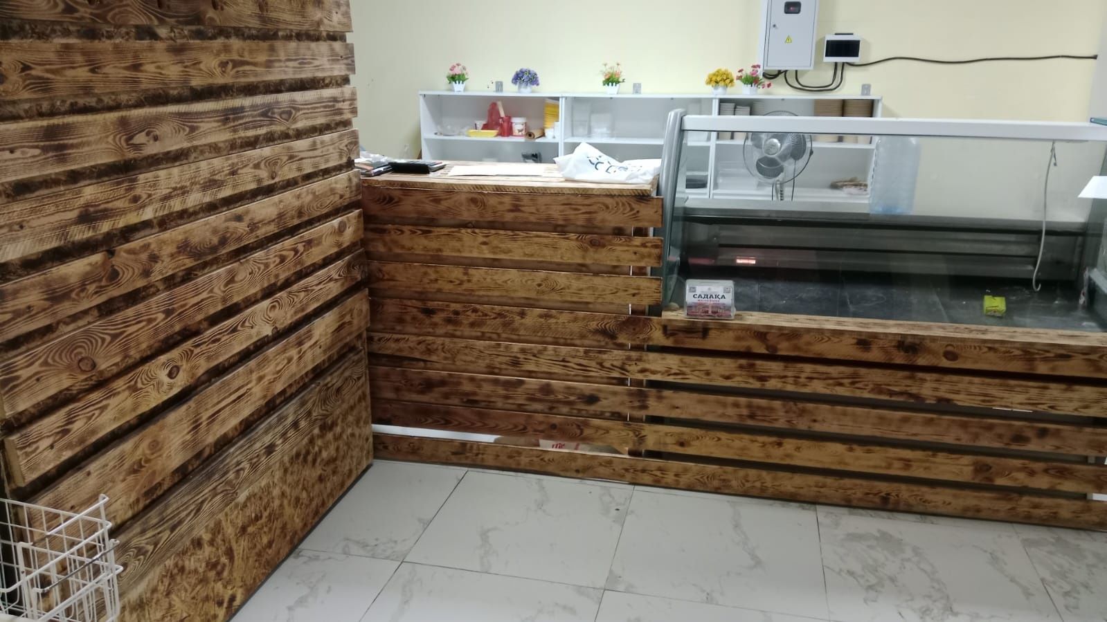 Продаю пивной уголок