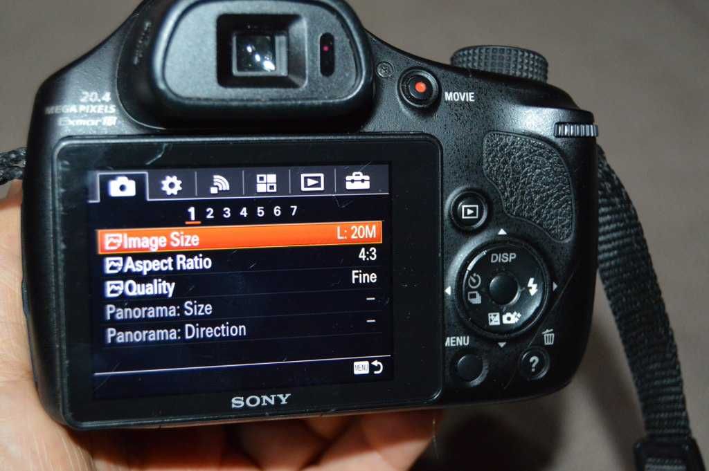 Foto digital Sony CyberShot DSC-HX400V 50x Zoom Bridge Camera