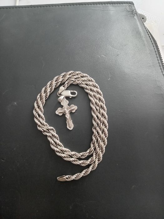 Продам цепочку серебро 925