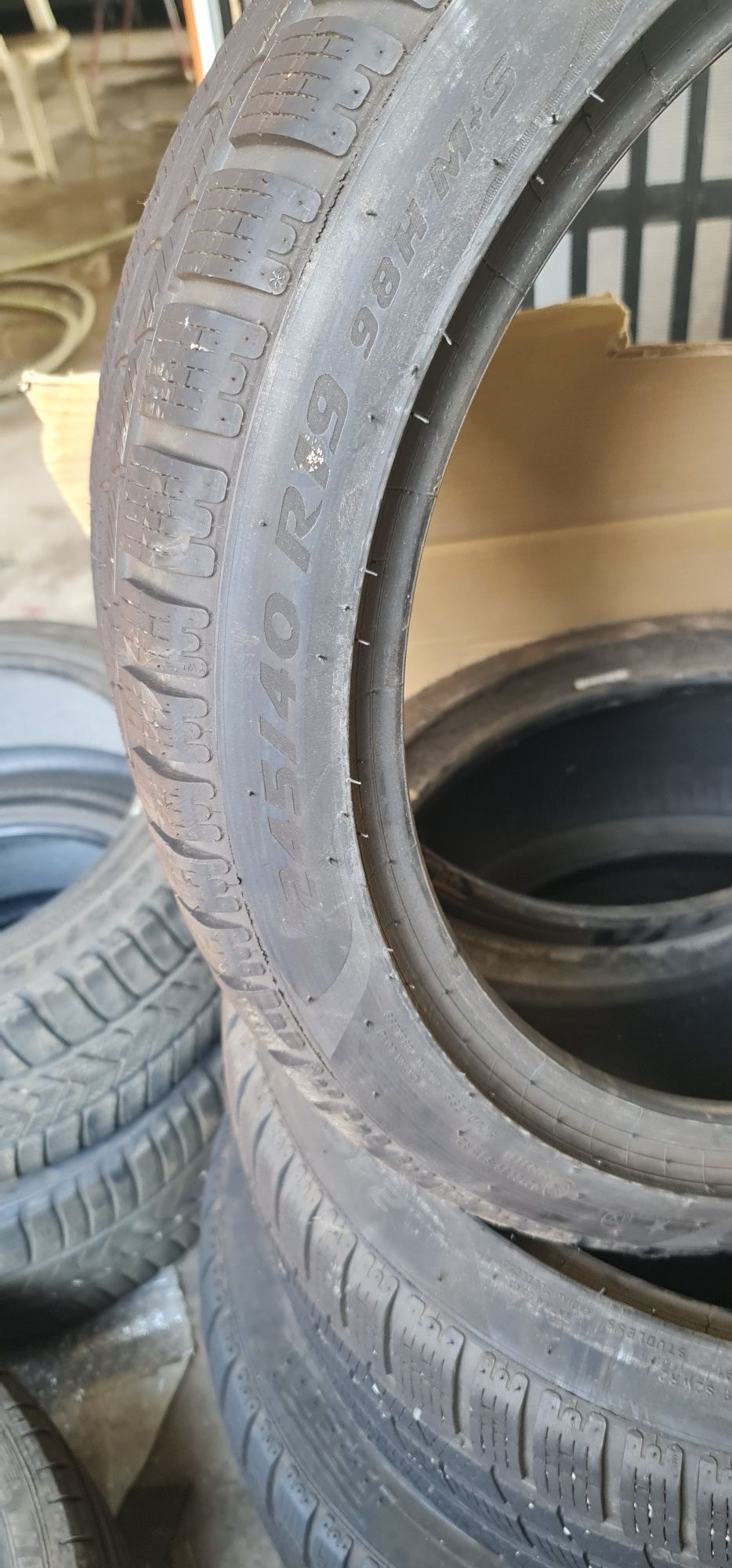 245/40/R19 Зимни гуми Pirelli