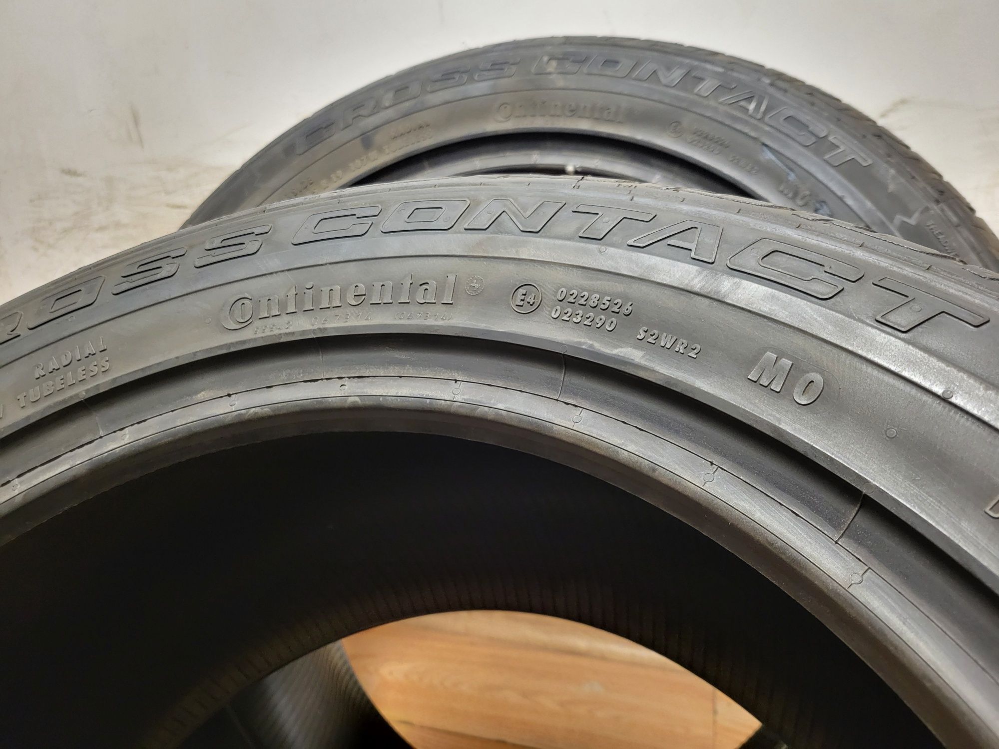 285/45/19 Continental / летни гуми джип