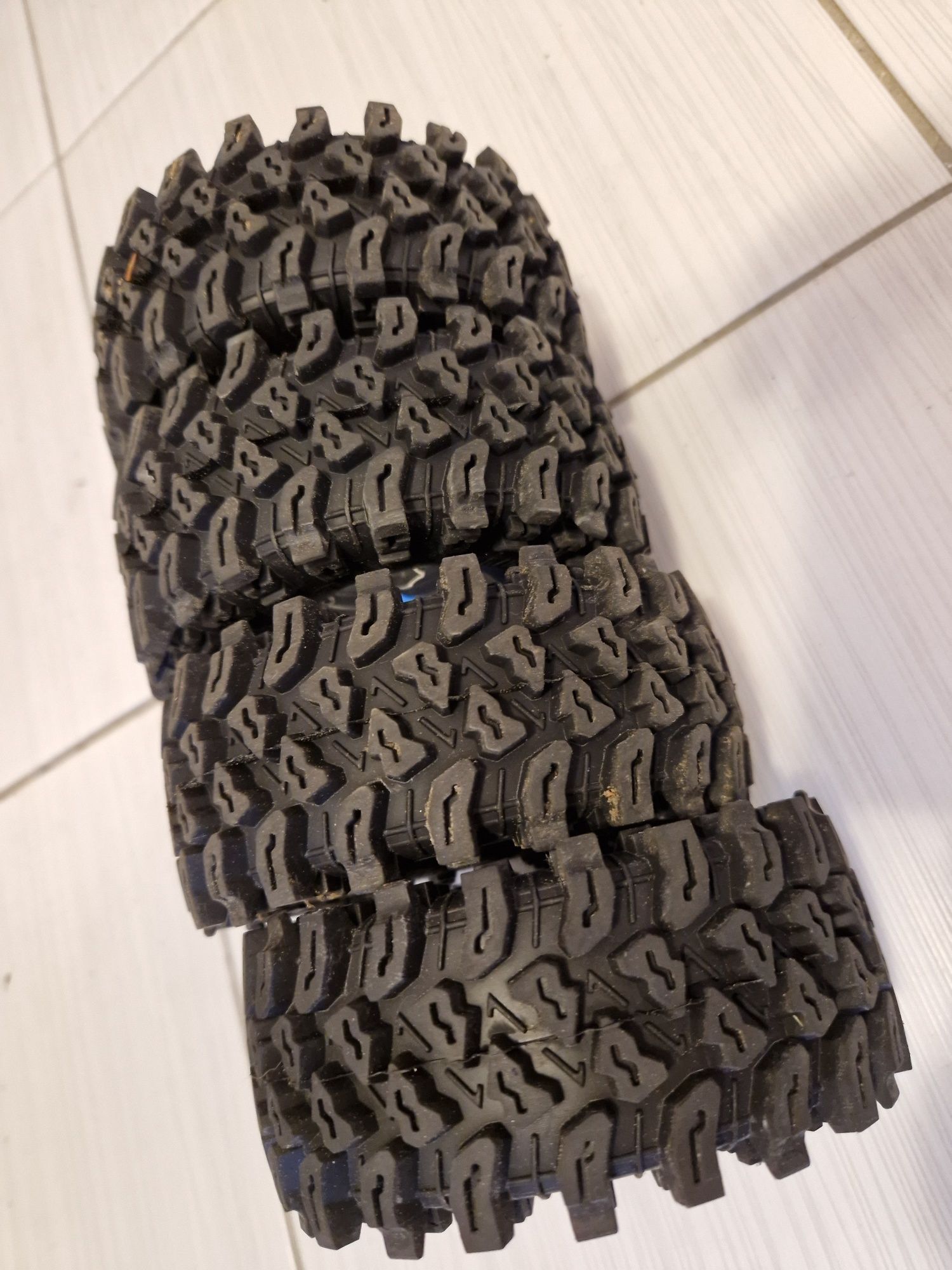 Гуми за РЦ катерач RC Crawler 2.2