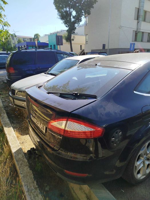 Vând Ford Mondeo