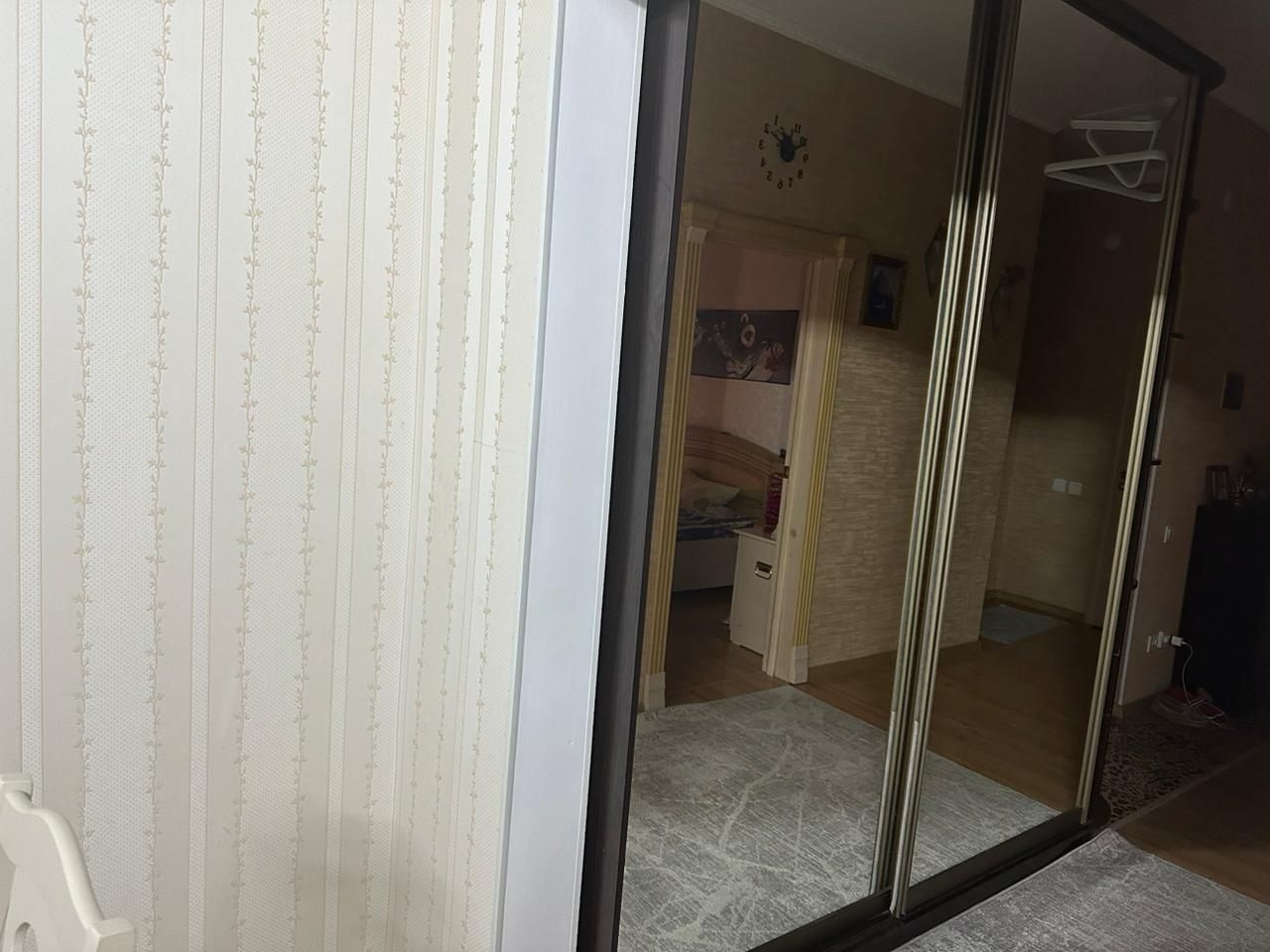 Стенка в прихожую