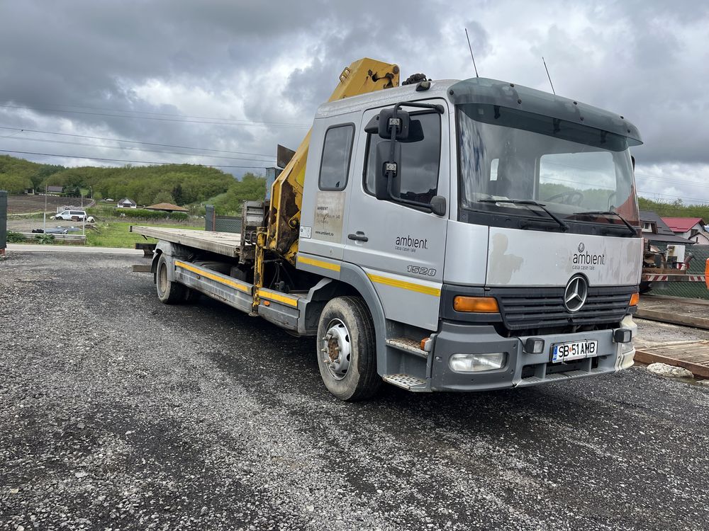 Autoplatforma-platforma utilaje cu macara Mercedes Atego 1528