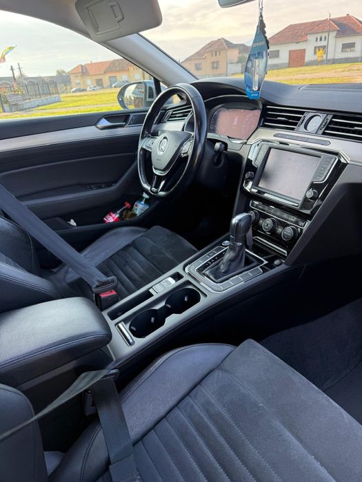 VW Passat B8 2015-Highline