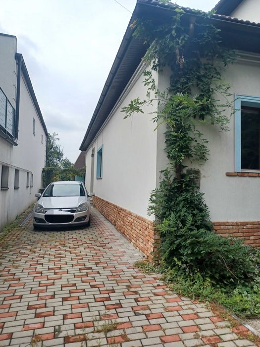 Casa langa parcul Regina Maria