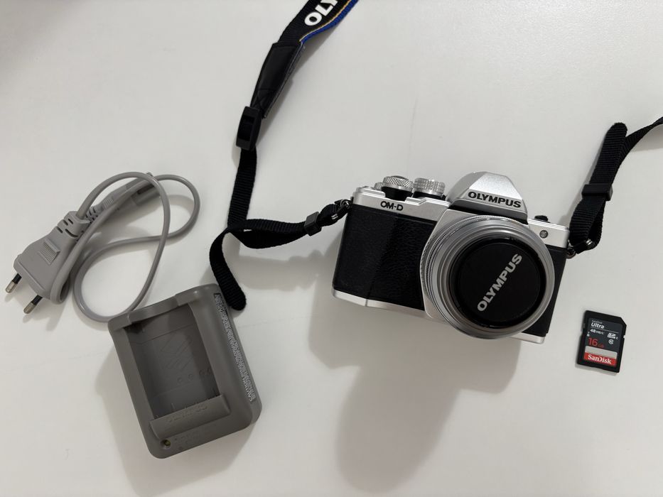 Aparat foto mirrorless Olympus OM-D E-M10 II