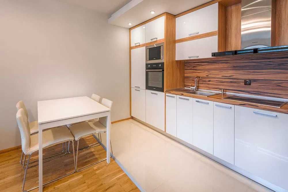 Дава се под наем Двустаен апартамент в София, Студентски град - 35 кв.м за 375 € - Снимка #1