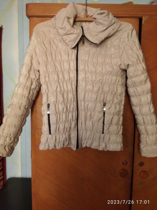 Женские тёплые куртки