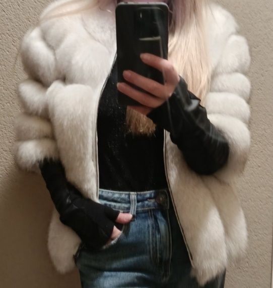 Кожух от естествен косъм и кожа.