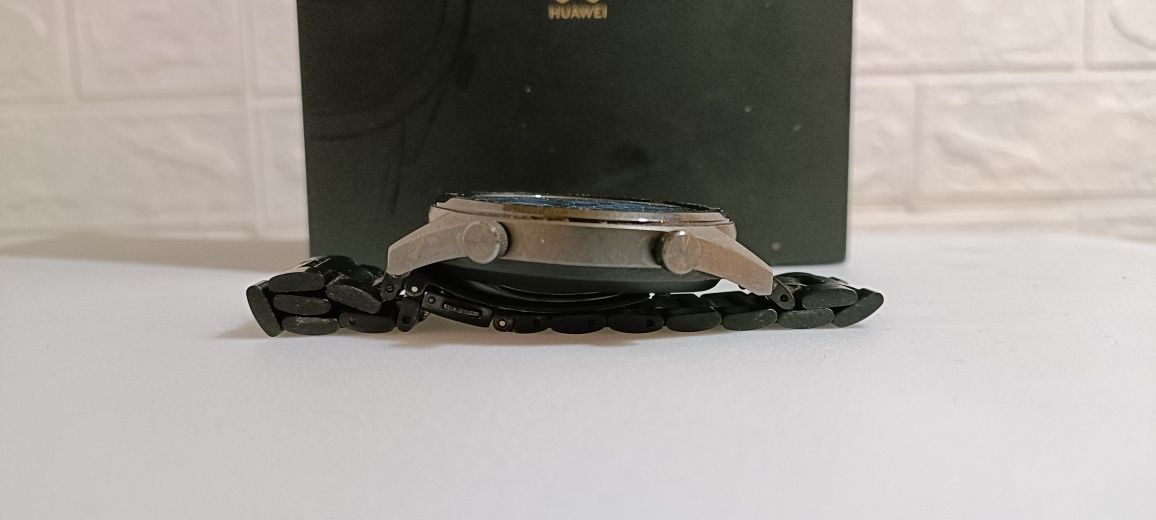 Smartwatch Huawei GT curea metalică
