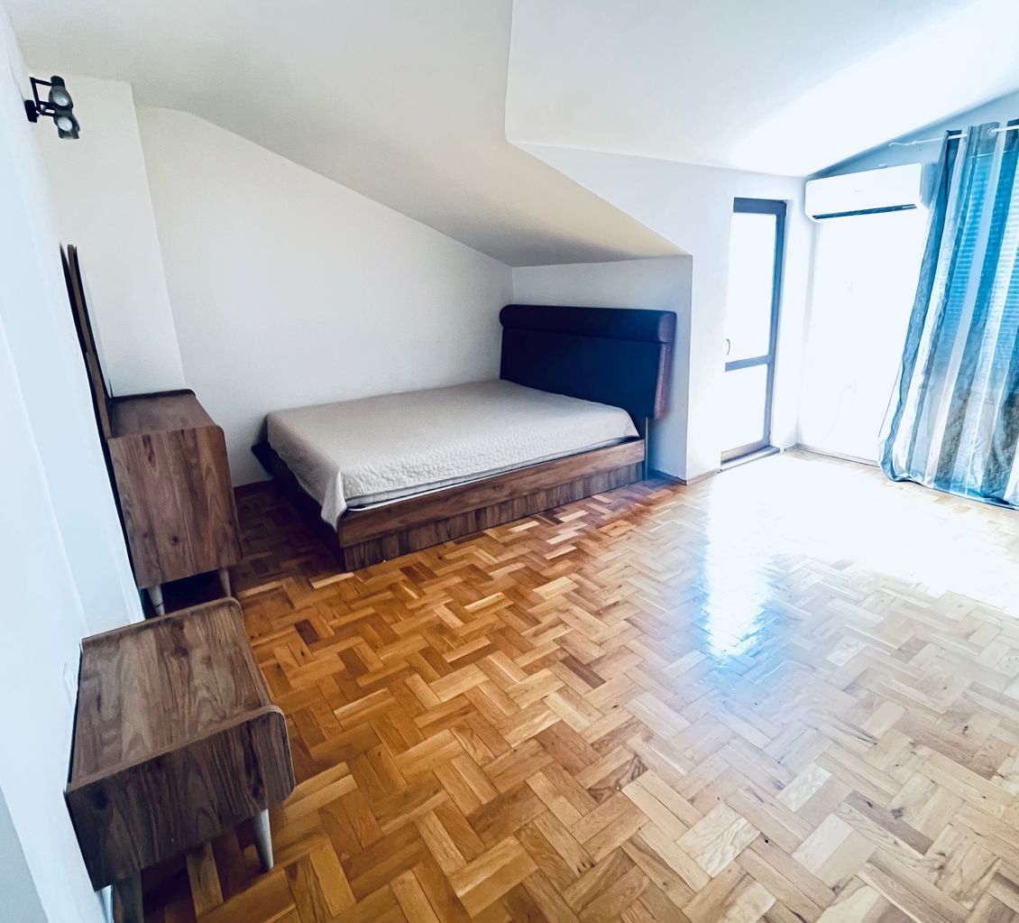 Дава се под наем Четиристаен апартамент в Варна, Чаталджа - 120 кв.м за 714 € - Снимка #5