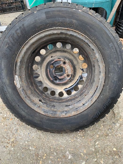 Гуми с джанти зимни