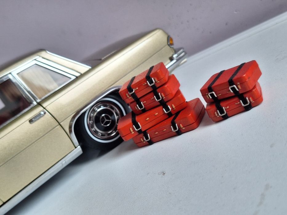 Mercedes S600 Pullman 1/18 Kengfai