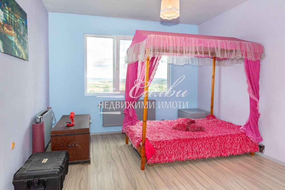 МНОГОСТАЕН апартамент с ТРИ спални - кв. Тракия !