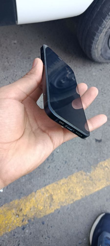 iphone 12 kha yomkost 75 radnoy aybi kamera oldi ozgina petno bor